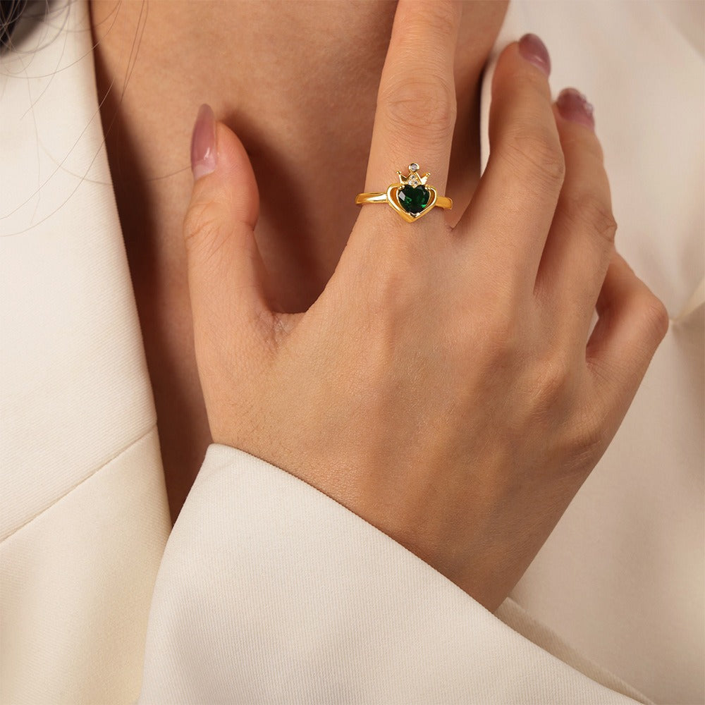 Gold noble and atmospheric hollow love inlaid gemstone and zircon open design ring