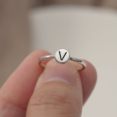Simple atmosphere customizable letter design all-match ring - Syble's